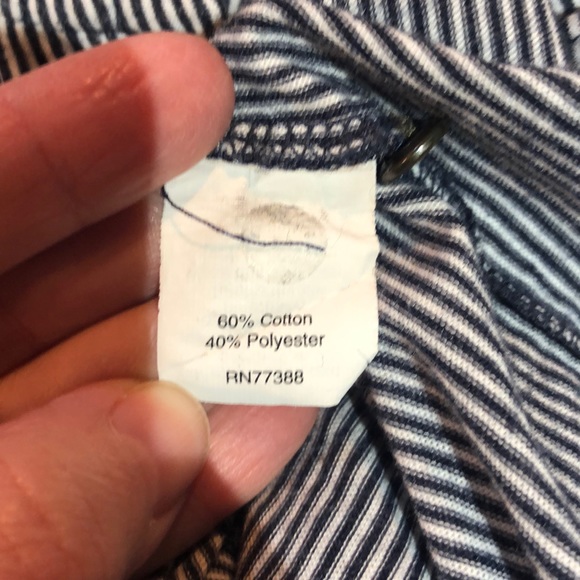 Medium that fits like a large - Picture 4 of 5